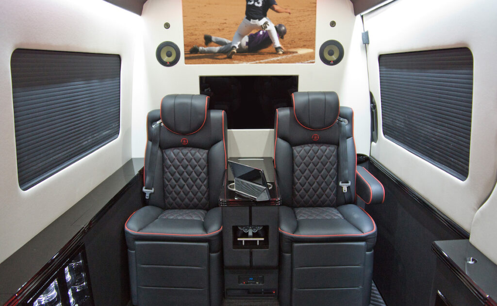 B12 photo 10