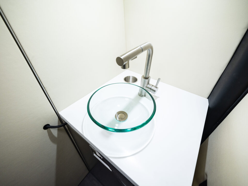 B58 photo 22
