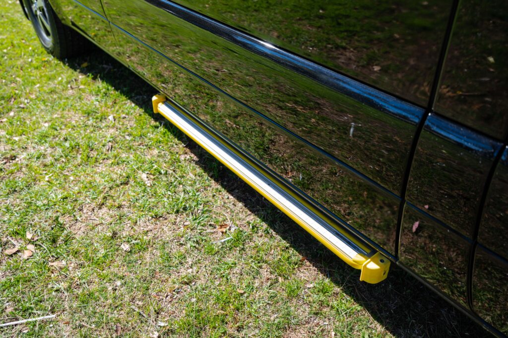 B60 photo 4