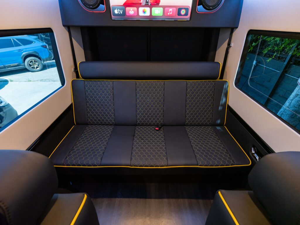 B64 photo 1