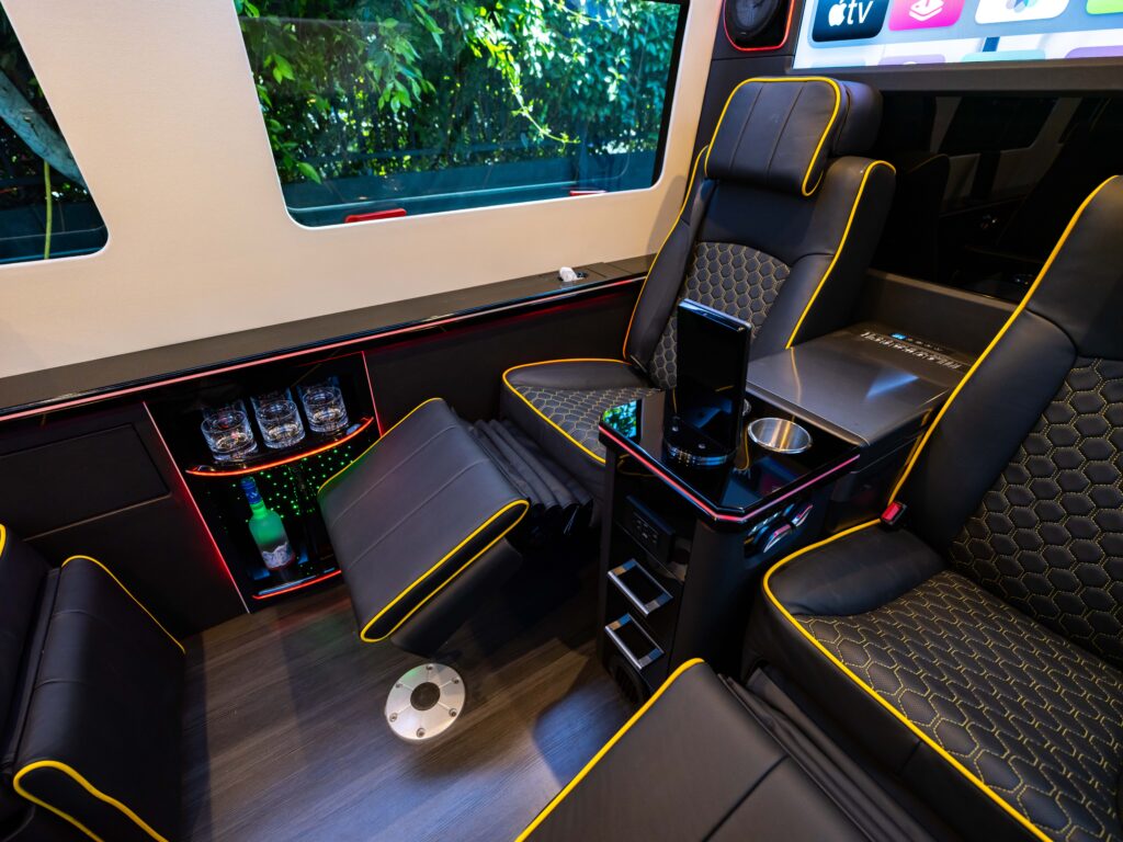 B64 photo 15